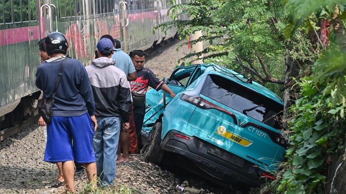 Polisi Jadwalkan Pemeriksaan Operator Taksi Green SM Terkait Insiden Kereta di Bekasi