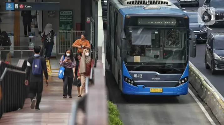13 Rute Transjakarta Setop Operasi akibat Demo, 8 Layanan Lain Dialihkan