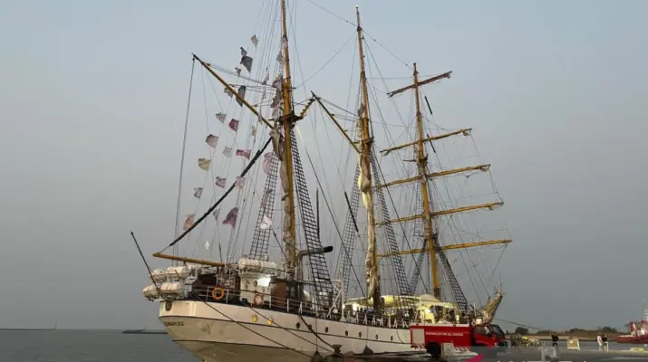 TNI AL Perkenalkan Sejarah KRI Dewaruci kepada Masyarakat Cirebon, Bangkitkan Semangat Bahari